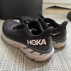 Hoka One One Clifton 7